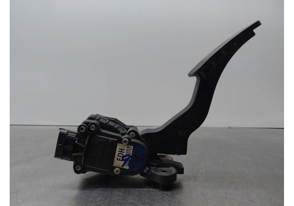 Recambio de pedal acelerador para kia cee´d hatchback (ed) 1.6 crdi 90 referencia OEM IAM 327002R300  