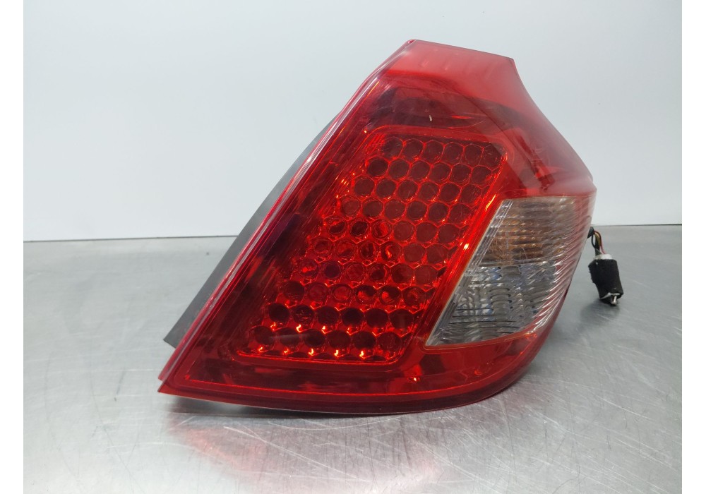 Recambio de piloto trasero derecho para kia cee´d hatchback (ed) 1.6 crdi 90 referencia OEM IAM 924021H050  