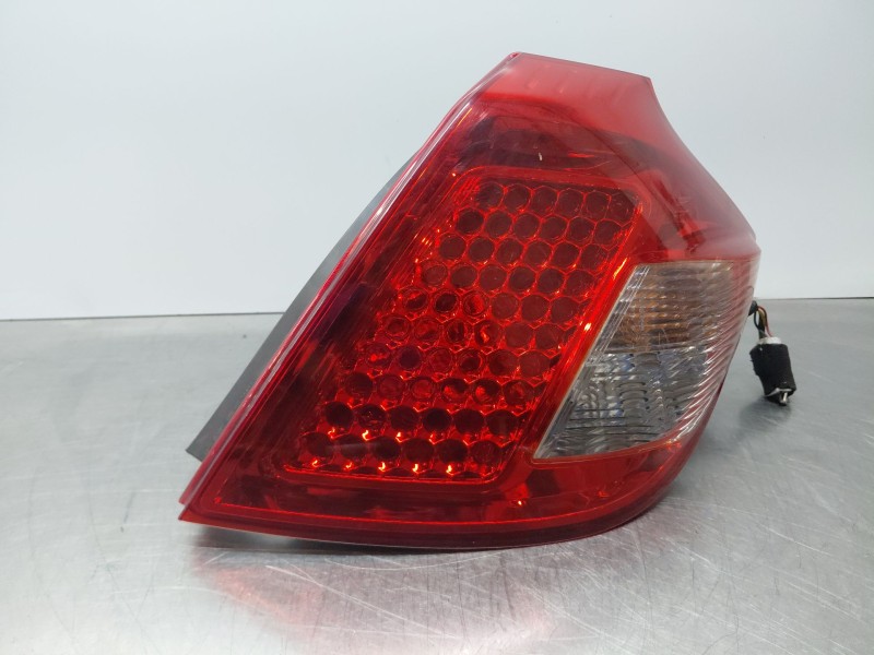 Recambio de piloto trasero derecho para kia cee´d hatchback (ed) 1.6 crdi 90 referencia OEM IAM 924021H050  