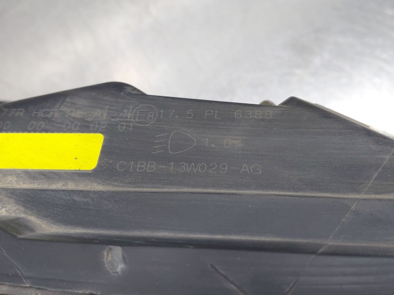 Recambio de faro derecho para ford fiesta (ccn) confort referencia OEM IAM 2126877  