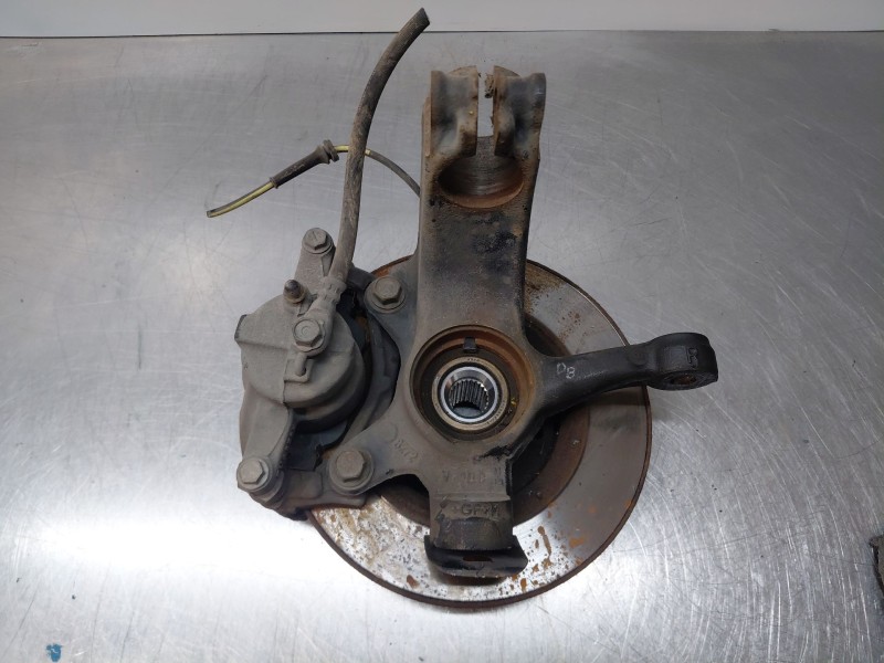 Recambio de mangueta delantera derecha para peugeot 108 1.0 vti 72 referencia OEM IAM B000905580  