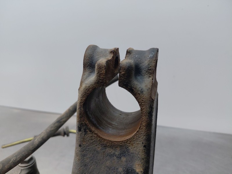Recambio de mangueta delantera derecha para peugeot 108 1.0 vti 72 referencia OEM IAM B000905580  