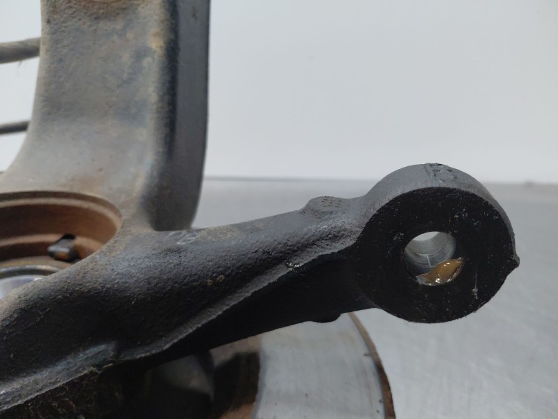 Recambio de mangueta delantera derecha para peugeot 108 1.0 vti 72 referencia OEM IAM B000905580  