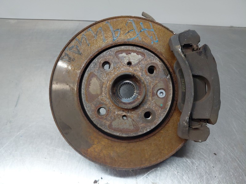 Recambio de mangueta delantera derecha para peugeot 108 1.0 vti 72 referencia OEM IAM B000905580  