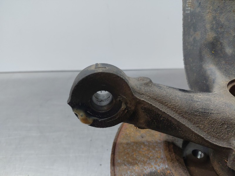 Recambio de mangueta delantera izquierda para peugeot 108 1.0 vti 72 referencia OEM IAM B000905680  