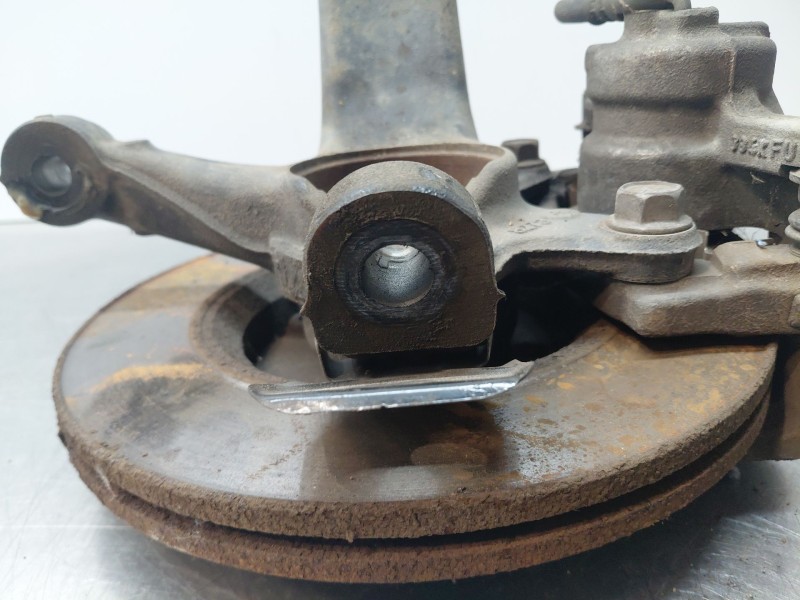Recambio de mangueta delantera izquierda para peugeot 108 1.0 vti 72 referencia OEM IAM B000905680  
