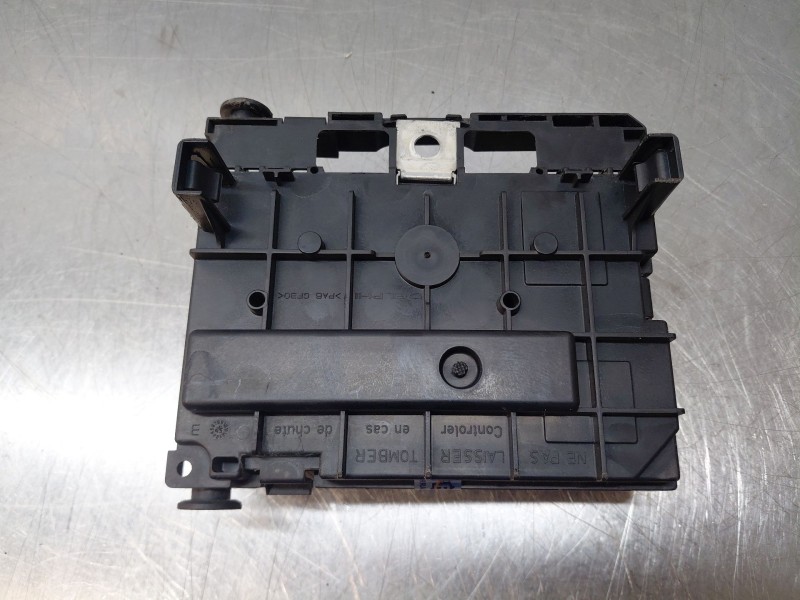 Recambio de caja reles / fusibles para peugeot 307 sw (3h) 1.6 hdi 90 referencia OEM IAM 9661708280  