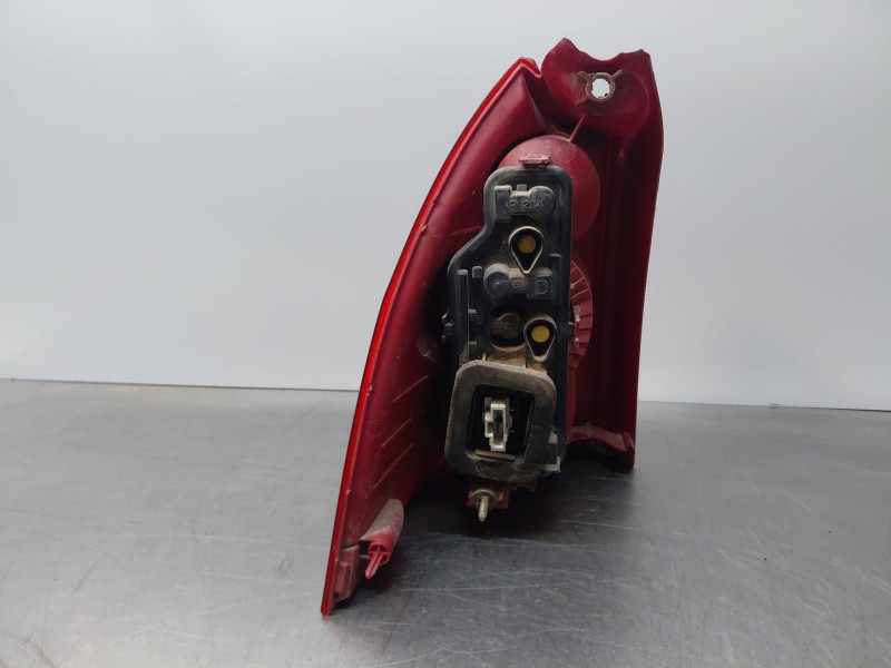 Recambio de piloto trasero derecho para peugeot 307 sw (3h) 1.6 hdi 90 referencia OEM IAM 6351X2  