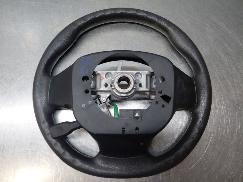 Recambio de volante para peugeot 108 1.0 vti 72 referencia OEM IAM B0007577ZD  