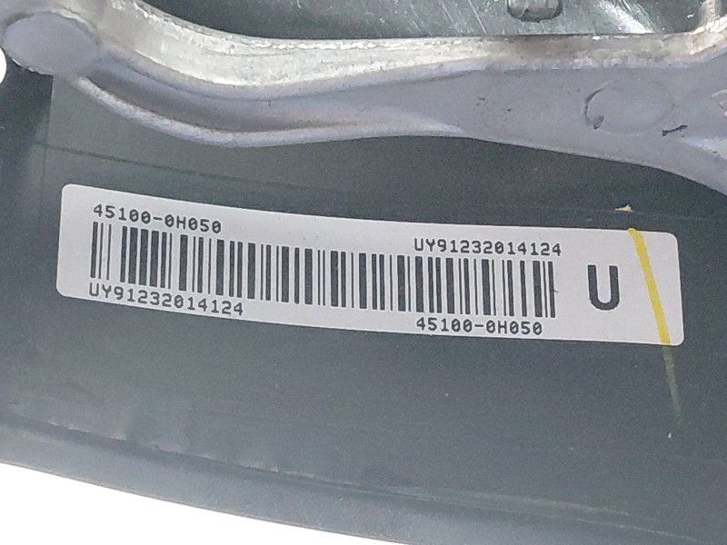 Recambio de volante para peugeot 108 1.0 vti 72 referencia OEM IAM B0007577ZD  