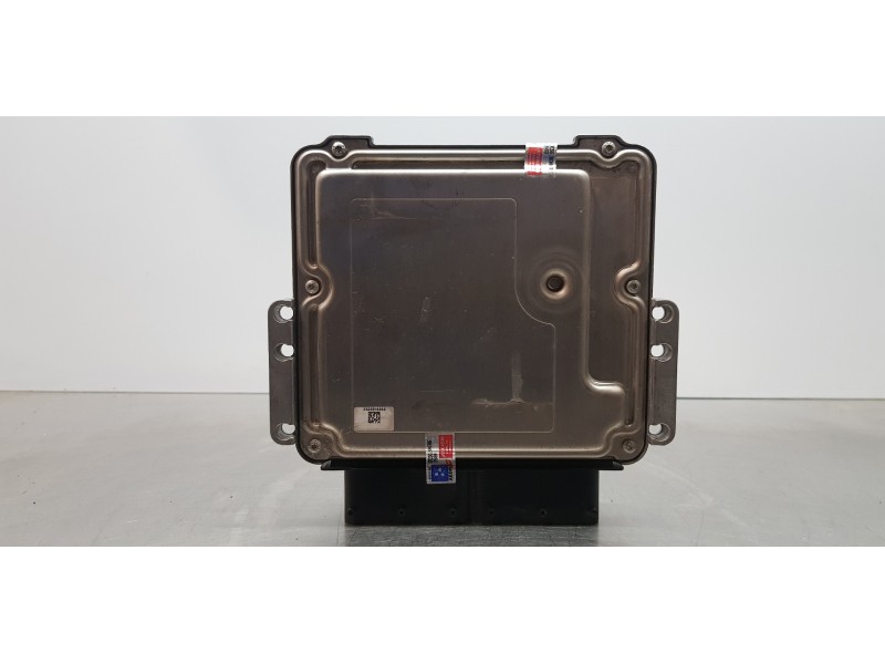 Recambio de centralita motor uce para hyundai tucson essence bluedrive 2wd referencia OEM IAM 391402ABB0  