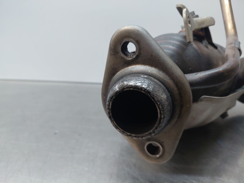 Recambio de catalizador para peugeot 108 1.0 vti 72 referencia OEM IAM 1639361480  