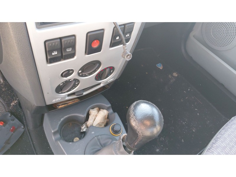 dacia logan (ls_) del año 2007