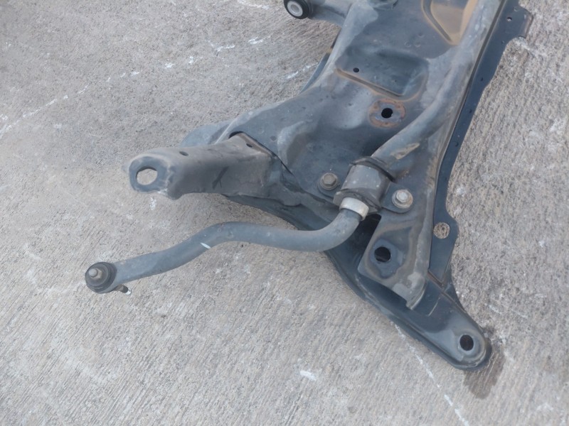 Recambio de puente delantero para peugeot 108 1.0 vti 72 referencia OEM IAM B000807780  