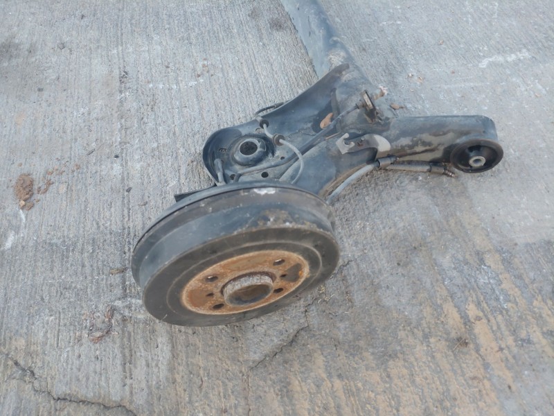 Recambio de puente trasero para peugeot 108 1.0 vti 72 referencia OEM IAM B000768280  