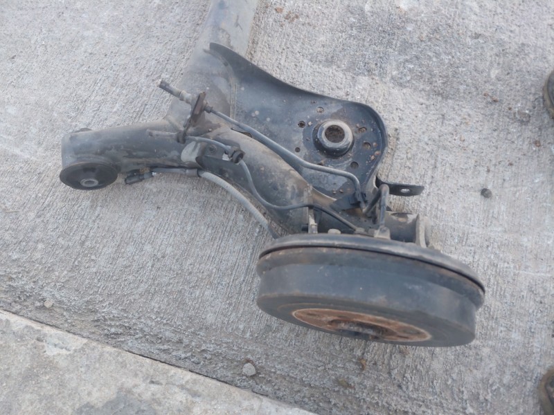 Recambio de puente trasero para peugeot 108 1.0 vti 72 referencia OEM IAM B000768280  