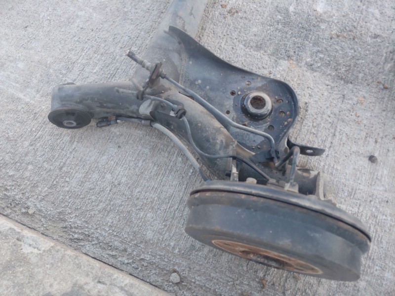 Recambio de puente trasero para peugeot 108 1.0 vti 72 referencia OEM IAM B000768280  