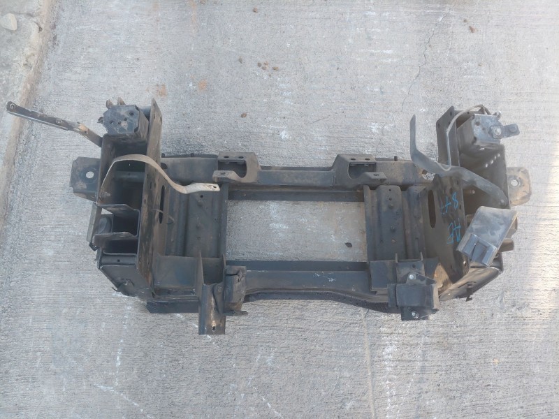 Recambio de puente delantero para nissan nt400 cabstar (f24m) 35.14, 45.14 referencia OEM IAM 54400LC60B  