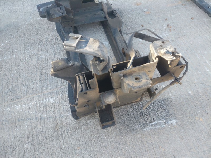 Recambio de puente delantero para nissan nt400 cabstar (f24m) 35.14, 45.14 referencia OEM IAM 54400LC60B  