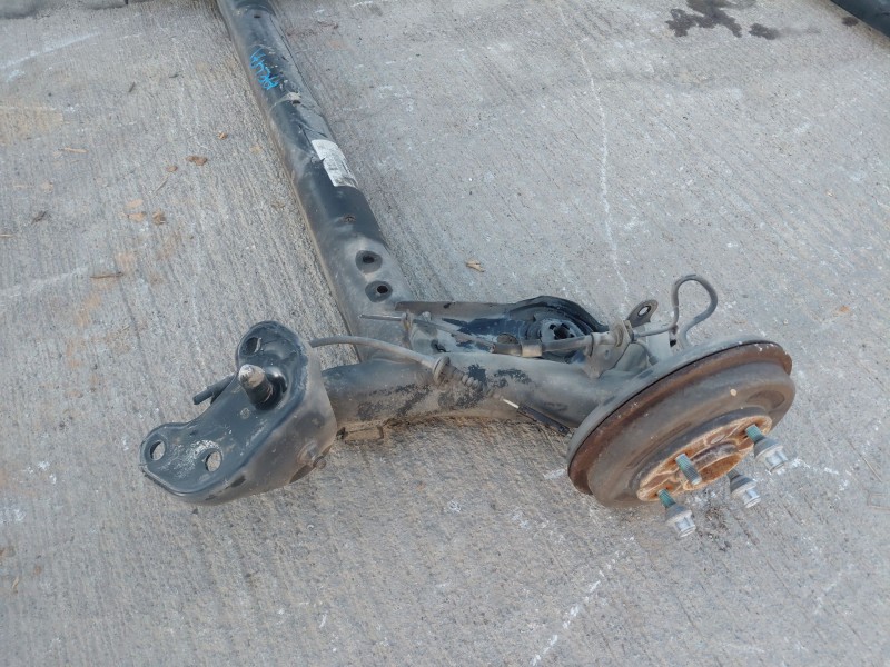Recambio de puente trasero para ford fiesta vi (cb1, ccn) 1.6 tdci referencia OEM IAM 1805867  
