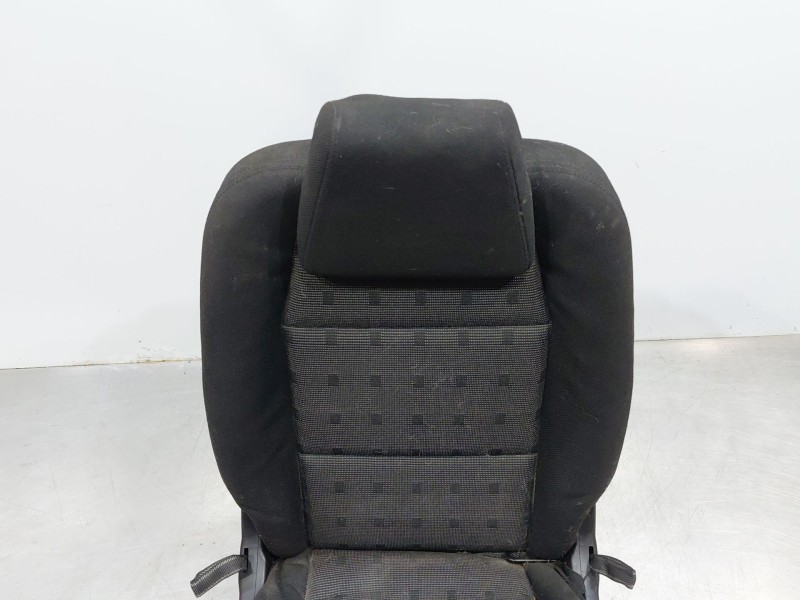 Recambio de asientos trasero derecho para peugeot 307 sw (3h) 2.0 hdi 90 referencia OEM IAM 8845PK  