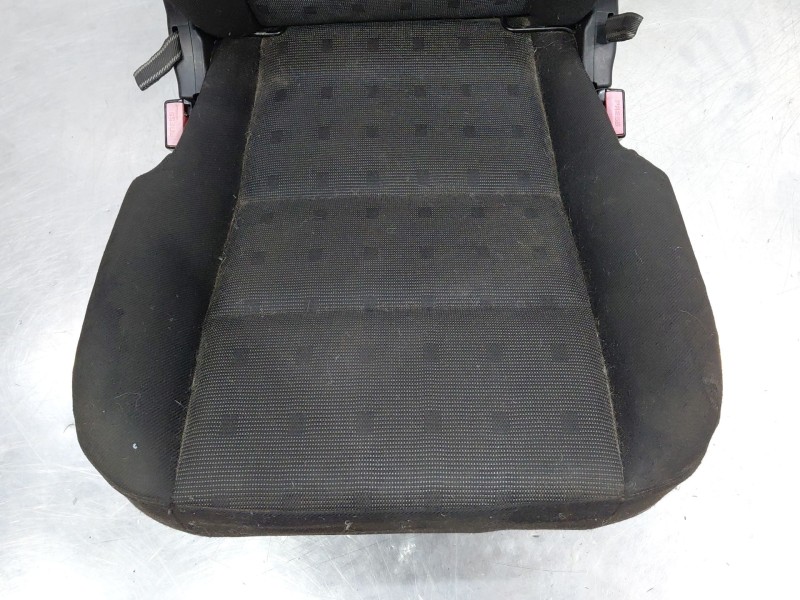 Recambio de asientos trasero izquierdo para peugeot 307 sw (3h) 2.0 hdi 90 referencia OEM IAM 8845PK  