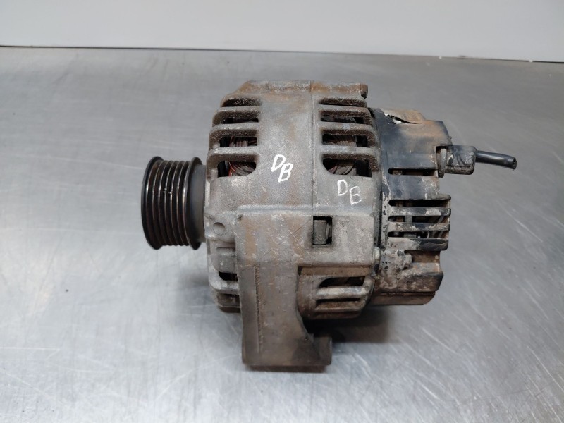 Recambio de alternador para mercedes-benz clase c (w203) sportcoupe kompressor referencia OEM IAM A0111547202 A0111546802 