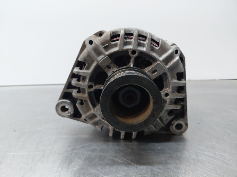 Recambio de alternador para mercedes-benz clase c (w203) sportcoupe kompressor referencia OEM IAM A0111547202 A0111546802 