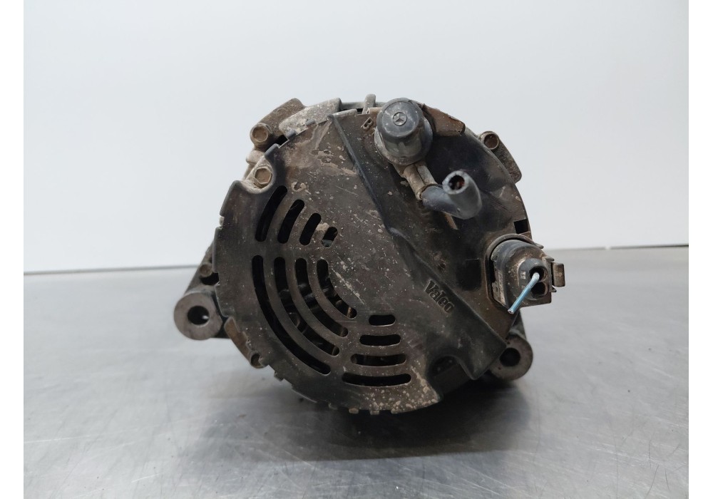 Recambio de alternador para mercedes-benz clase c (w203) sportcoupe kompressor referencia OEM IAM A0111547202 A0111546802 