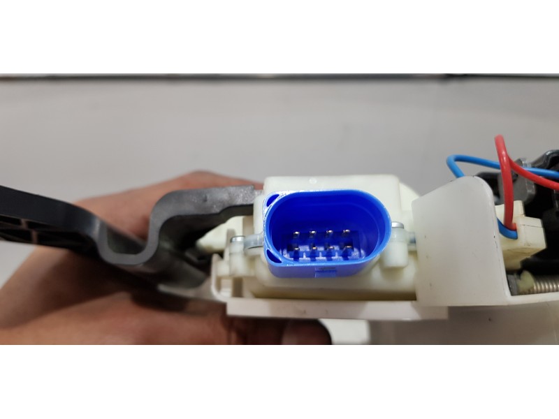 Recambio de cerradura puerta delantera derecha para volkswagen t6 transporter furgón referencia OEM IAM 7E1837016B  