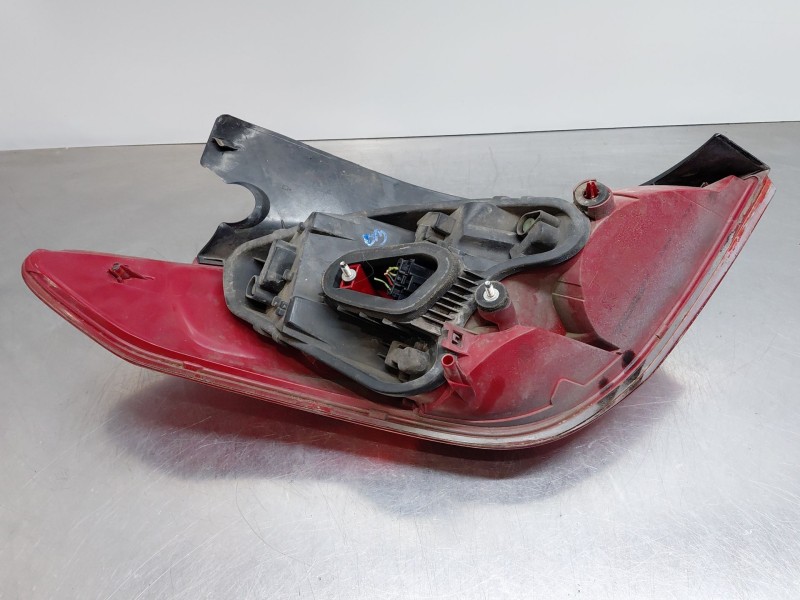 Recambio de piloto trasero derecho para peugeot 308 i (4a_, 4c_) 1.6 hdi referencia OEM IAM 6351CV  