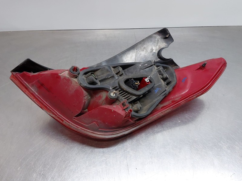 Recambio de piloto trasero izquierdo para peugeot 308 i (4a_, 4c_) 1.6 hdi referencia OEM IAM 6350CV  