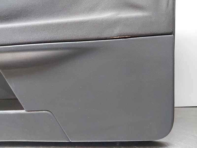 Recambio de guarnecido tapizado puerta delantera derecha para volkswagen polo iv (9n_, 9a_) 1.2 12v referencia OEM IAM   
