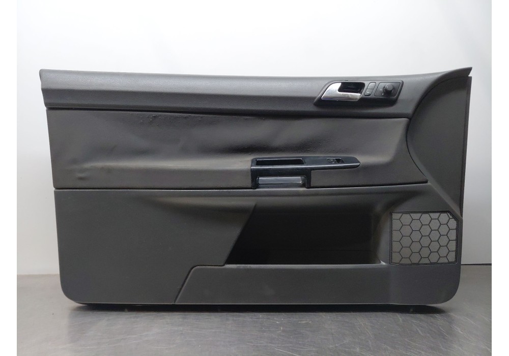 Recambio de guarnecido tapizado puerta delantera izquierda para volkswagen polo iv (9n_, 9a_) 1.2 12v referencia OEM IAM   