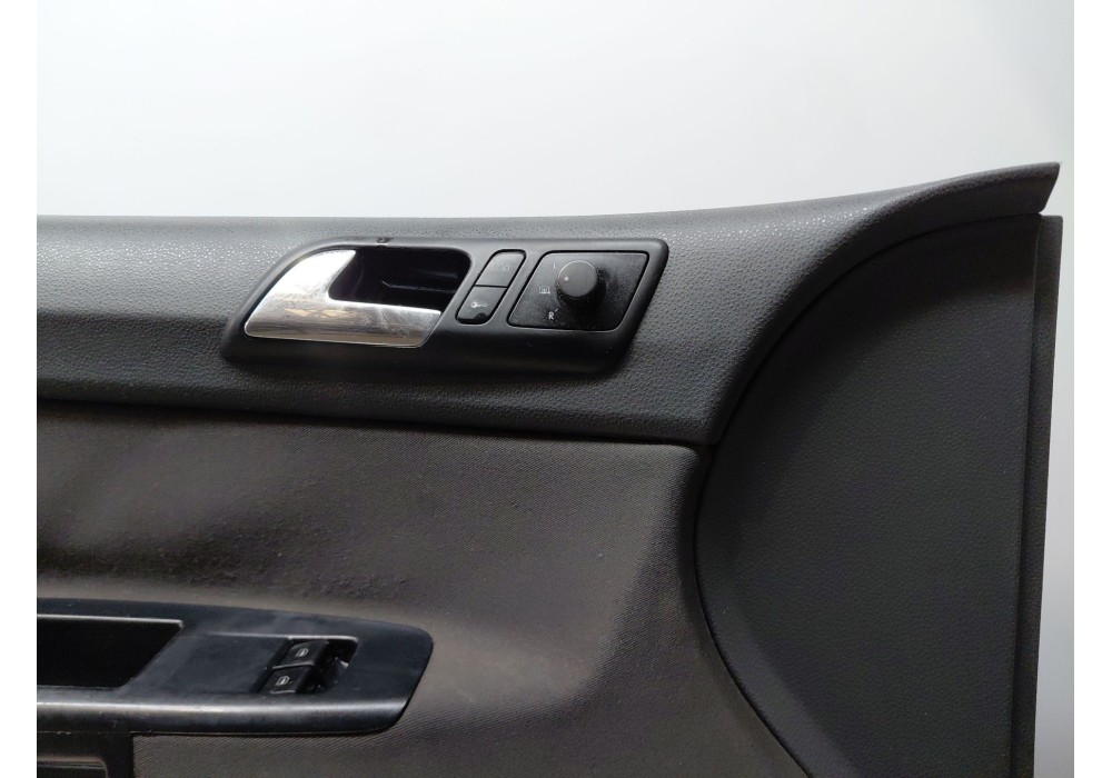 Recambio de guarnecido tapizado puerta delantera izquierda para volkswagen polo iv (9n_, 9a_) 1.2 12v referencia OEM IAM   