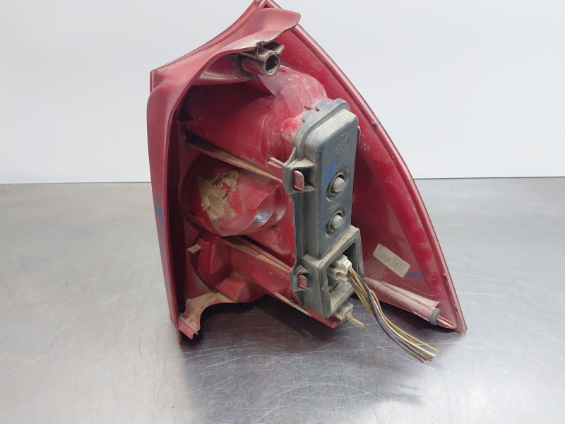 Recambio de piloto trasero izquierdo para peugeot 307 break (3e) 2.0 hdi 110 referencia OEM IAM 6350Q6  
