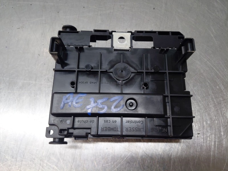 Recambio de caja reles / fusibles para citroën c3 i (fc_, fn_) 1.4 hdi referencia OEM IAM 9661707880  