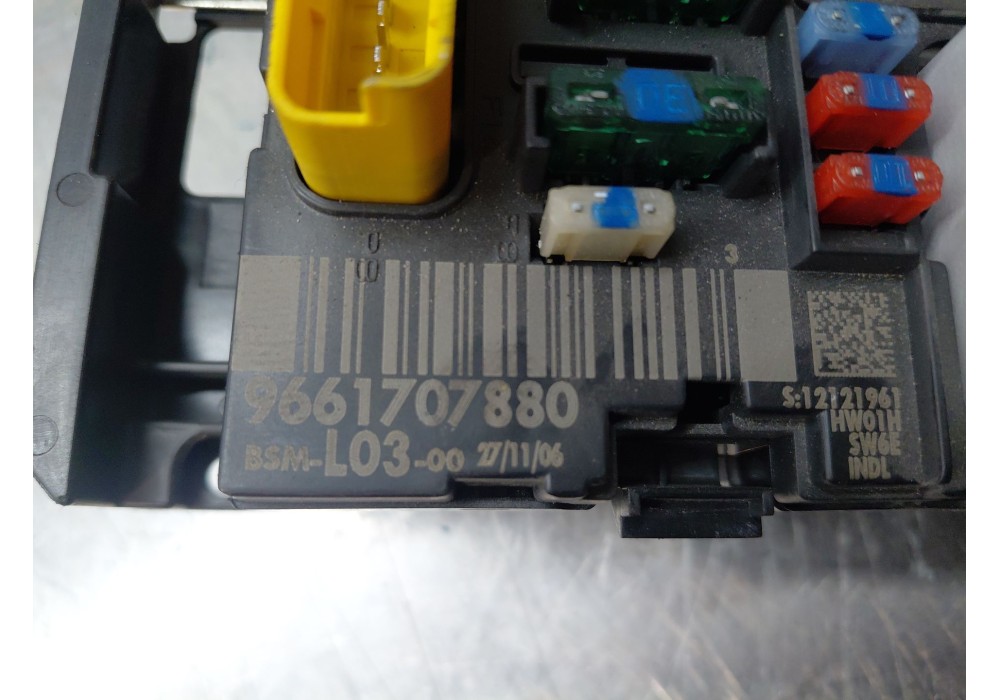 Recambio de caja reles / fusibles para citroën c3 i (fc_, fn_) 1.4 hdi referencia OEM IAM 9661707880  