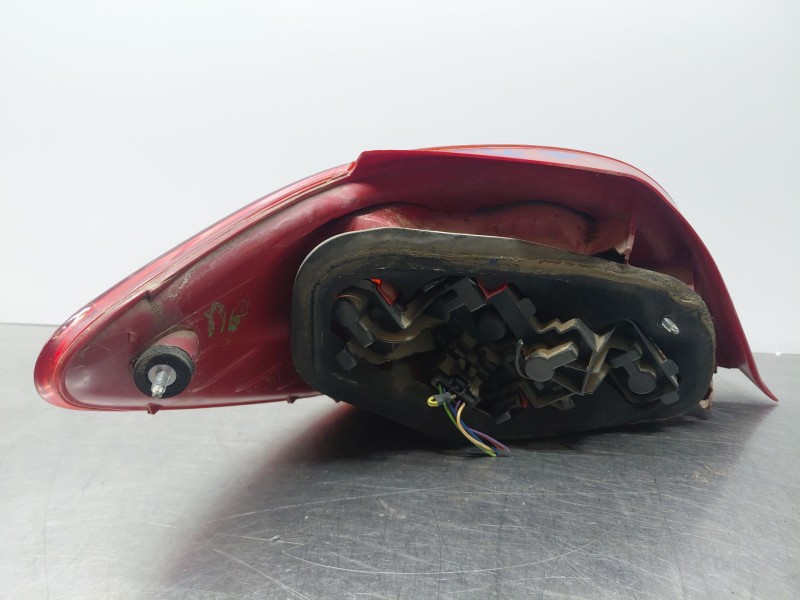 Recambio de piloto trasero derecho para peugeot 307 (3a/c) 1.6 hdi referencia OEM IAM 6351X0  