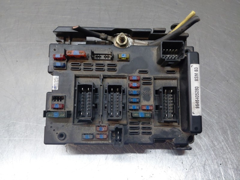 Recambio de caja reles / fusibles para peugeot 307 sw (3h) 2.0 hdi 90 referencia OEM IAM 9646405280  