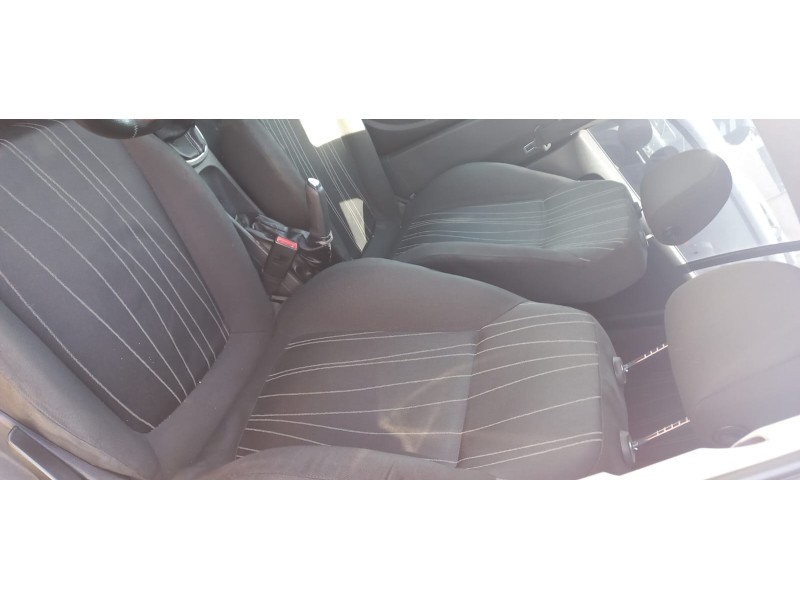 opel corsa d del año 2007