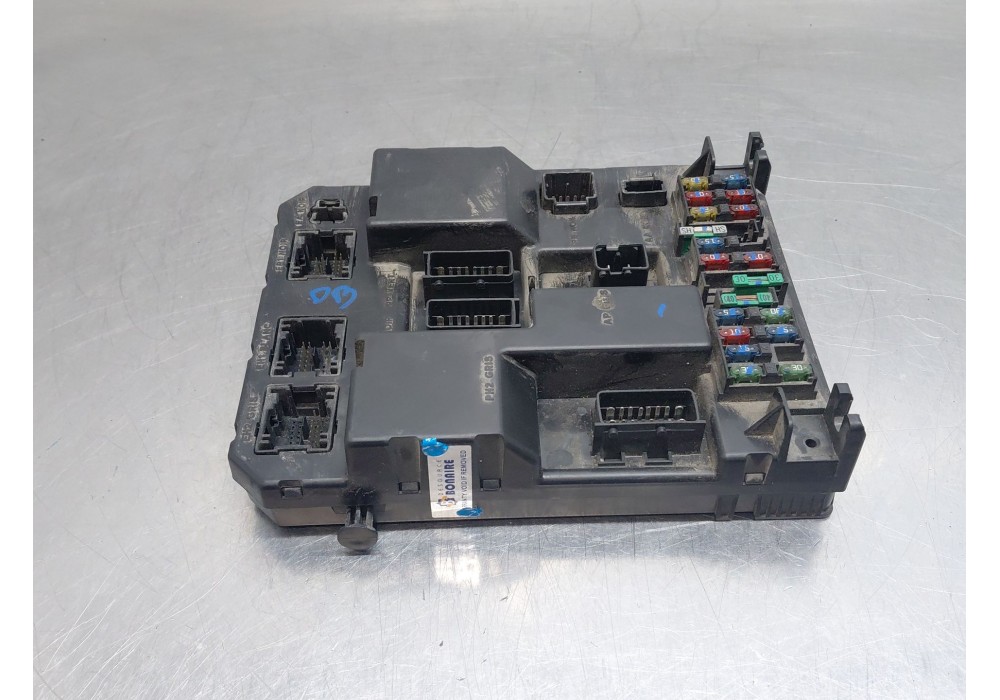 Recambio de caja reles / fusibles para peugeot 307 break (3e) 2.0 hdi 110 referencia OEM IAM 9651197580 9651196880 