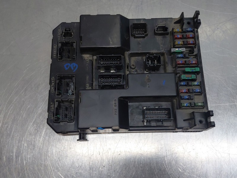 Recambio de caja reles / fusibles para peugeot 307 break (3e) 2.0 hdi 110 referencia OEM IAM 9651197580 9651196880 