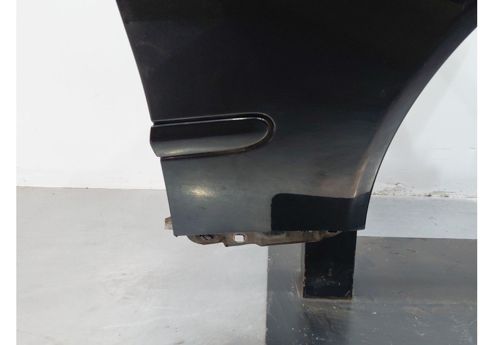 Recambio de aleta delantera derecha para mercedes-benz clase c (w203) sportcoupe kompressor referencia OEM IAM A2038800418  