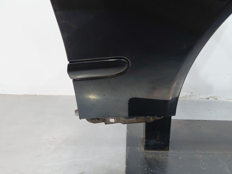 Recambio de aleta delantera derecha para mercedes-benz clase c (w203) sportcoupe kompressor referencia OEM IAM A2038800418  