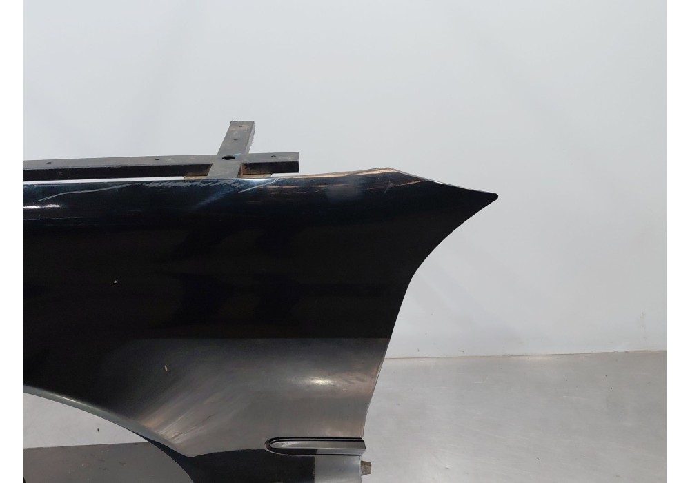 Recambio de aleta delantera izquierda para mercedes-benz clase c (w203) sportcoupe kompressor referencia OEM IAM A2038800318  