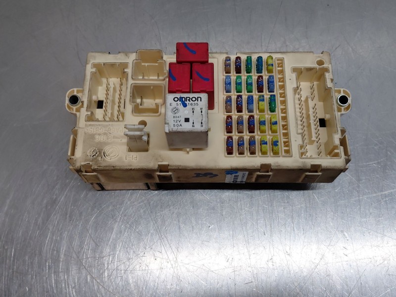 Recambio de caja reles / fusibles para fiat bravo ii (198_) 1.9 d multijet (198axc1b) referencia OEM IAM 51786513  