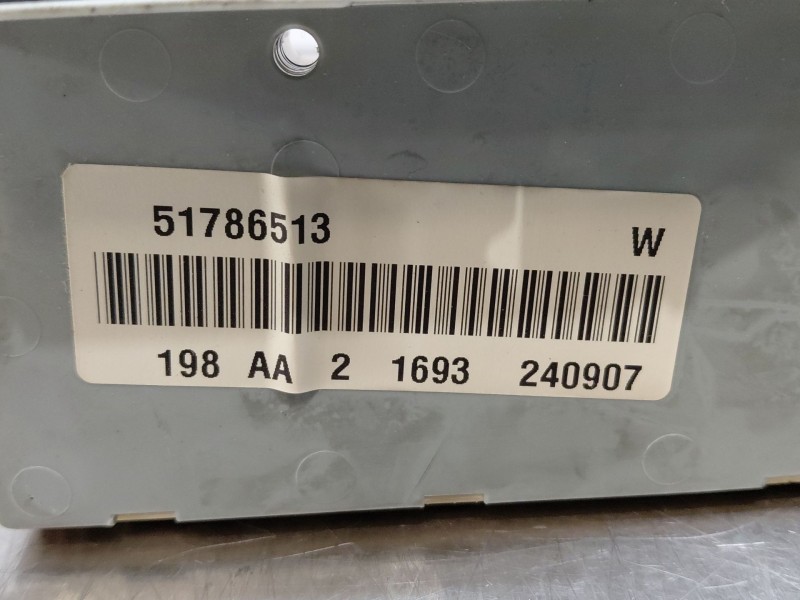Recambio de caja reles / fusibles para fiat bravo ii (198_) 1.9 d multijet (198axc1b) referencia OEM IAM 51786513  