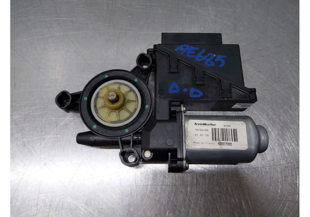 Recambio de motor elevalunas delantero derecho para volkswagen polo iv (9n_, 9a_) 1.2 12v referencia OEM IAM   