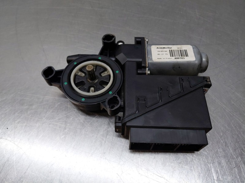 Recambio de motor elevalunas delantero izquierdo para volkswagen polo iv (9n_, 9a_) 1.2 12v referencia OEM IAM   